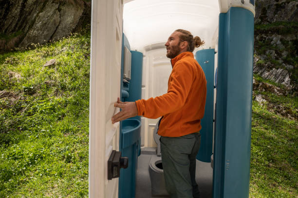 Best Affordable portable toilet rental  in Flora, IL